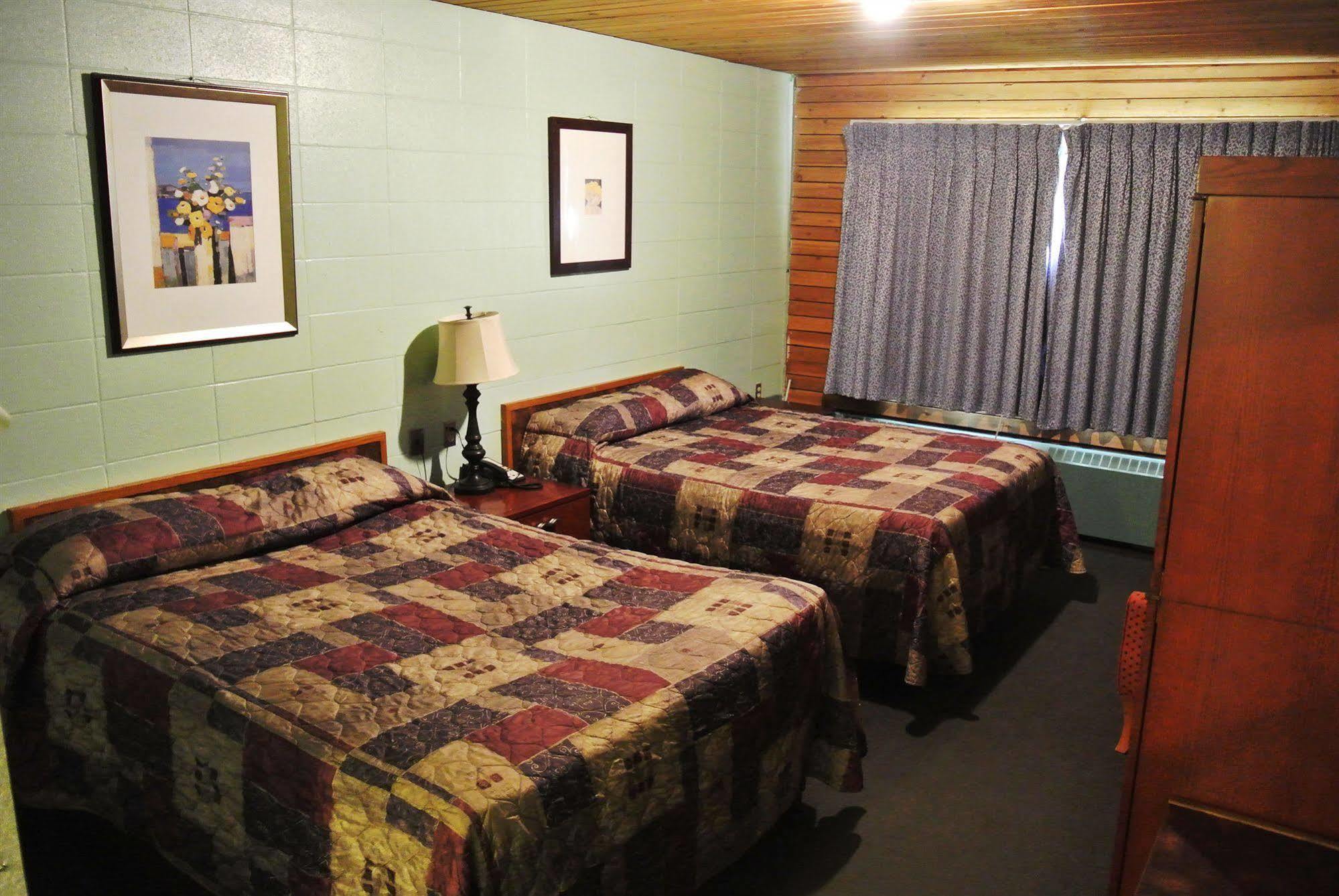 Vegreville Garden Inn Dış mekan fotoğraf