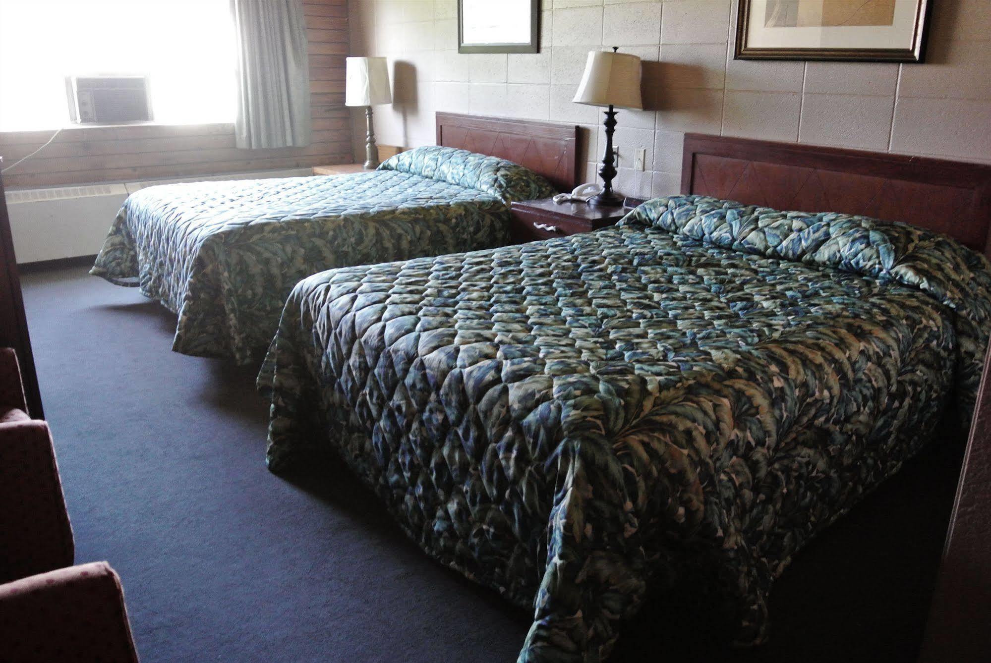 Vegreville Garden Inn Dış mekan fotoğraf