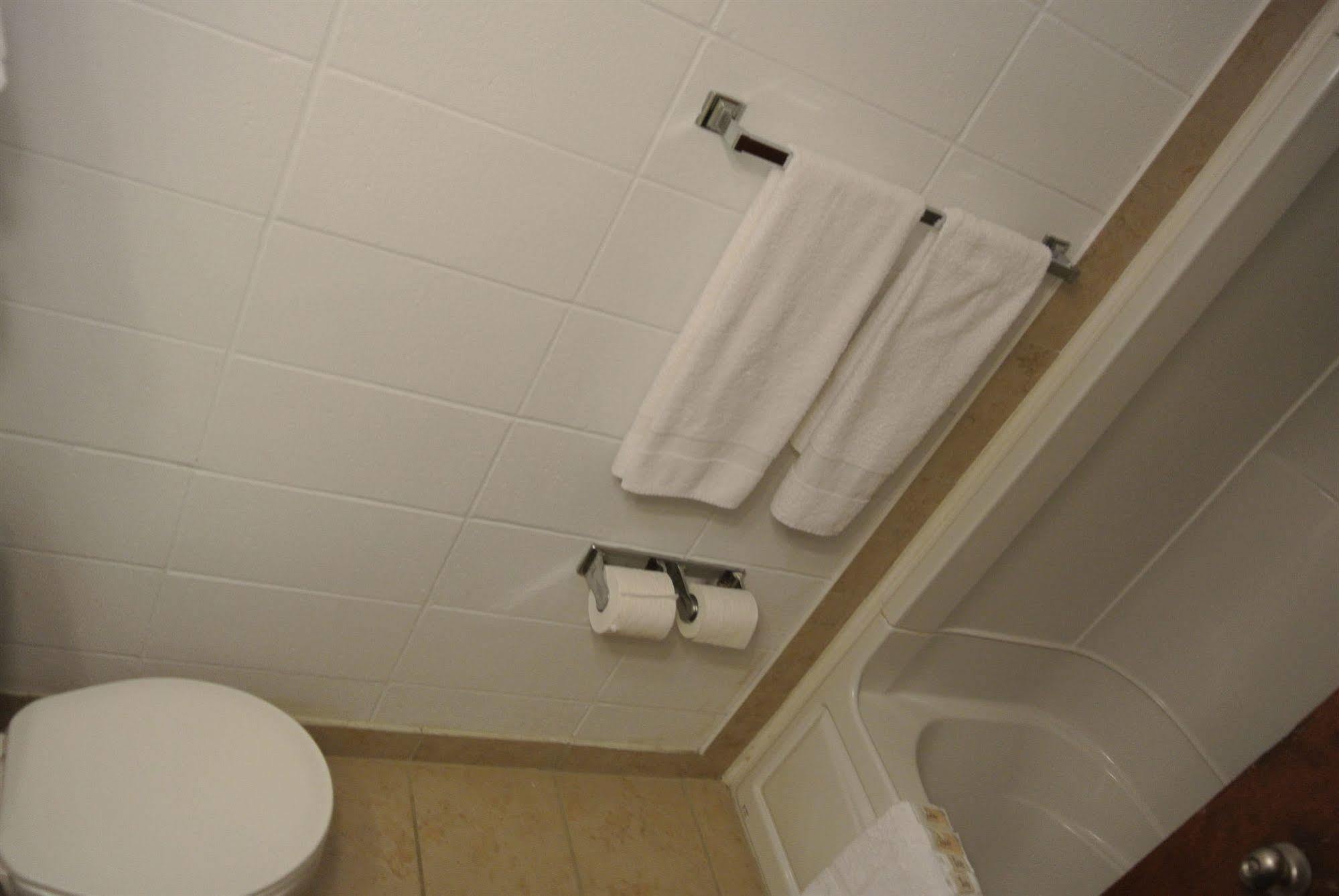 Vegreville Garden Inn Dış mekan fotoğraf
