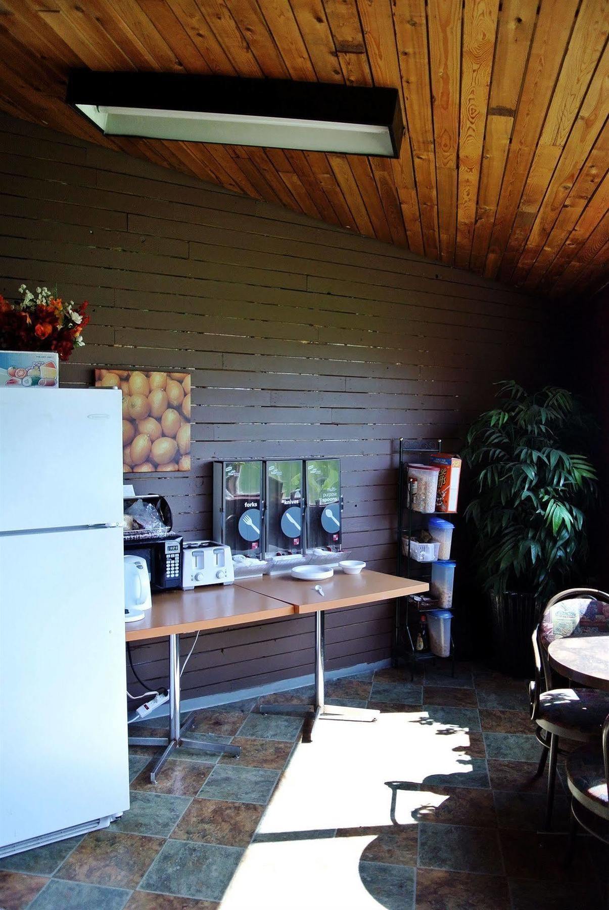 Vegreville Garden Inn Dış mekan fotoğraf